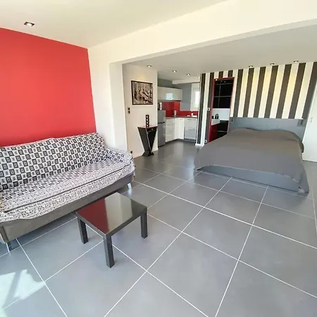 383, Port Nature 3 Au Village Naturiste *