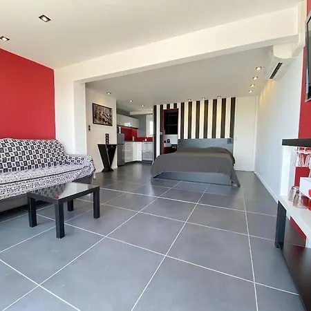 383, Port Nature 3 Au Village Naturiste